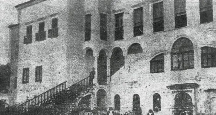 “Në 1945-ën, Mehmet Shehu thirri vjehrrin tim, Qamil Vlorën, që ishte i biri i Ismail Qemalit dhe i kërkoi…”/ Historia e panjohur e djalit të Plakut të Vlorës, që u burgos nga Enver Hoxha