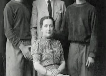 “Vjehrri im, Qamili, i biri i Ismail Qemalit, vuajti dy vjet burg për revolen e të atit dhe në varrimin e tij, ishim 6 veta…”/ Si e persekutoi Enveri, familjen e Plakut të Vlorës