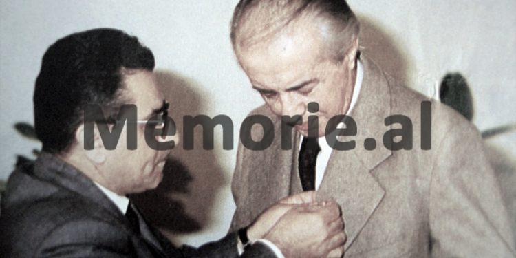 “Vitali Paska dhe Zhak Jumba, me shtetësi kongoleze, agjentë të Zbulimit amerikan, jugosllav, grek, italian e turk…”/ Letra e Hekuran Isait dhe e Pëllumb Kapos në ’82-in