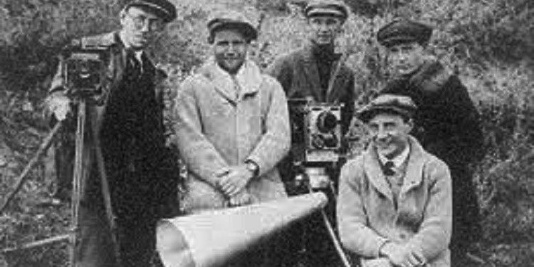 Filmi sovjetik “Djemtë e gëzuar” i vitit 1934 dhe Stalini, përballë Festivalit të 11-të të Këngës në RTSH dhe Enver Hoxhës!