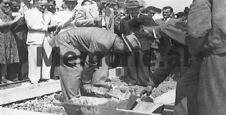 “Tuk Jakova është në dijeni se ndiqet nga organet tona, pasi në Qytetin ‘Stalin’, ai i tha bashkëpunëtorit ‘Nuredini’, se Sigurimi…”/ Raport-survejimi, Berat, 1955