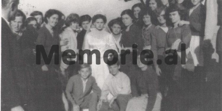 “Ju tregoj persekucionin e grave dhe vajzave martire në regjimin komunist të Enver Hoxhës, ku…”/ Historitë tragjike të rrëfyera nga Fatbardha Mulleti Saraçi