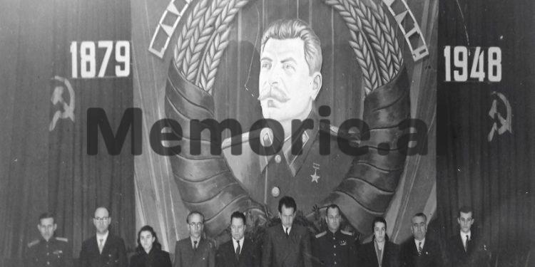 “Në një nga dhomat e banesës së Tuk Jakovës, kemi vendosur agjentin ‘Maja e Leklit’, i cili…”/ Relacioni i Drejtorit të Sigurimit, Nën/Kolonel, Zylfi Saliu, Berat, 1955