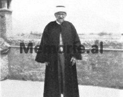 ”Kur Princ Widi zbriti nga vaporri në portin mjeran të Durrësit, ’i’u kujtua aristokracia europiane ku burrat mbanin bastun, kurse këtu mbanin…”/ Libri i suedezit për Shqipërinë