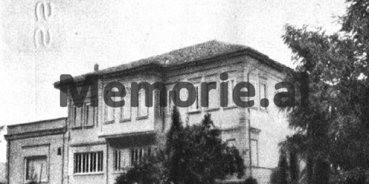 ”Prefekti i Tiranës, pasardhësi i themeluesit të qytetit, Sulejman Pashë Bargjinit, ka të vetmin merak, që nuk ka…”/ Libri i udhëtarit suedez, që vizitoi Shqipërinë në ’35-ën