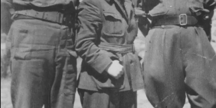 “Ti Kadri thua se; ua dhamë rusëve për Shkollën e Sigurimit, por ato i shfrytëzoi Hrushovi, që më akuzoi mua për Liri Gegën…”/ Fjala e Enverit në mbledhjen e Byrosë, shtator ‘82