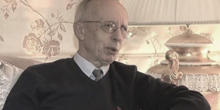 “Që në fillimin e viteve njëzetë, u kuptua që suksesi i eksperimentit komunist rus, do të ishte i pamundur dhe…” / A mund ta fshehim një totalitarizëm në hijen e një tjetri?