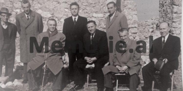 “Jo Sigurimi, por Partia zbuloi puçistët e Ballukut, sabotatorët e Këllezit, të artit e kulturës me Paçramin, Lubonjën e Kadarenë…”/ Dokumenti ‘Tepër sekret’, mbledhja e Byrosë, e ’82-it