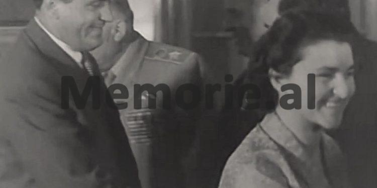 Deponimet e Tuk Jakovës: “Kur vajta te shtëpia e Bedriu në Elbasan, pasi gruaja me fëmijët shkuan për të fjetur, i thashë për Enverin…”/ Proçesi hetimor, janar ‘58