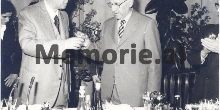 Autokritika e dytë e Mehmet Shehut, 12 nëntor ’81: “Po të ishte këshilluar Fiqreti me shoqen Nexhmije, para se të bënim fejesën e djalit do të…”/ Letra për Enverin