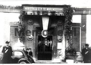 ”Shqiptari duron shtypjen, fukarallëkun dhe urinë, por ai kurrë s’mund të rri pa kafe e cigare në gojë ose në vesh, pasi…”/ Libri i suedezit që vizitoi Shqipërinë në ’35-ën