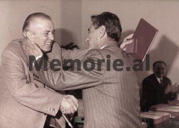 “Jo Sigurimi, por Partia zbuloi puçistët e Ballukut, sabotatorët e Këllezit, të artit e kulturës me Paçramin, Lubonjën e Kadarenë…”/ Dokumenti ‘Tepër sekret’, mbledhja e Byrosë, e ’82-it