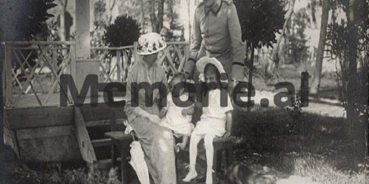 ”Kur Princ Widi zbriti nga vaporri në portin mjeran të Durrësit, ’i’u kujtua aristokracia europiane ku burrat mbanin bastun, kurse këtu mbanin…”/ Libri i suedezit për Shqipërinë