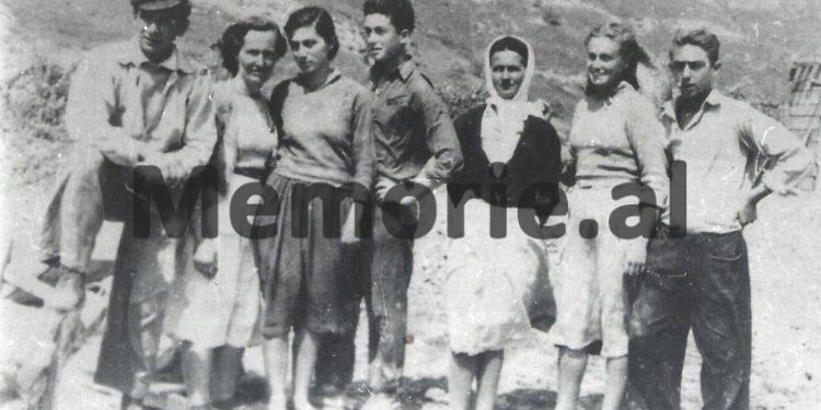 “Si e sfiduan regjimin komunist, gruaja dhe të bijat e Kapedan Gjon Markagjonit, të cilat…”/ Rrëfimi i Fatbardha Mulleti Saraçit