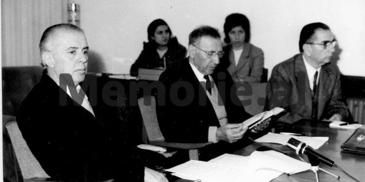 Autokritika e dytë e Mehmet Shehut: “I jam për jetë mirënjohës shokut Enver që s’më la të gaboja dhe familja ime është gati që…”/ Dokumenti ‘Tepër sekret’ 14 nëntor ‘81