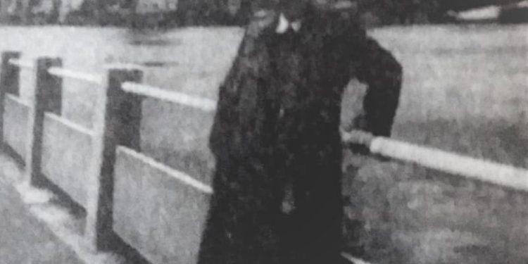 “Pasi ja shkulën me pinca dhëmbët e floririt, nënën e shtrinë për tokë në qeli dhe …”!/ Historia e tragjike e tiranasit që vuajti 27 vite në burgjet e Enver Hoxhës