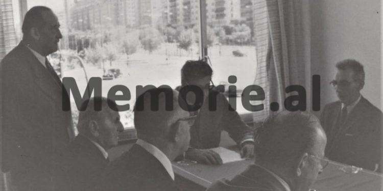 “Xhafer Deva, asht burri i shtetit shqiptar etnik, që në emën të atij populli, luajti rolin ma vendimtar…” / Historia e panjohur e atdhetarit të madh