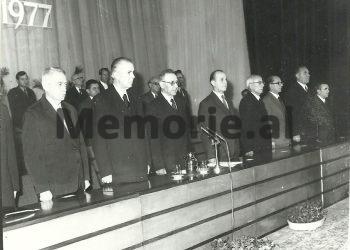 “Mehmeti dhe Fiqreti ishin në dijeni për kriminelin e luftës, Myzafer Pipën dhe reaksionarin e egër e shumë aktiv, Arshi Pipën, i cili edhe sot…”!/ Mbledhja e Byrosë, 18 dhjetor ‘81