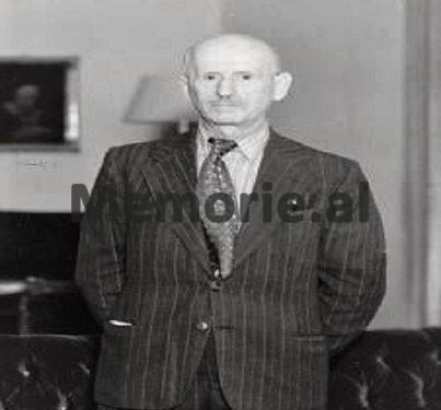 “Lef Nosi, prej një familje të vjetër dhe të pasur nga Elbasani, na tregoi se: është keq të jesh hajdut e vrasës, por është…”!/ Libri i suedezit që vizitoi Shqipërinë në ’35-ën