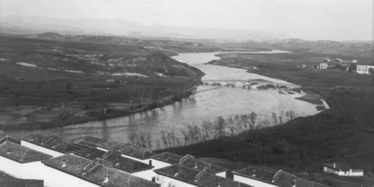 “Në rrugën e lemerishme të Krrabës, një shofer shqiptar, sipas rregullit fatalist të jetës, shtyp pedalin e gazit gjer në fund dhe tymos cigaren…”!/ Libri i suedezit që vizitoi Shqipërinë në ’35-ën