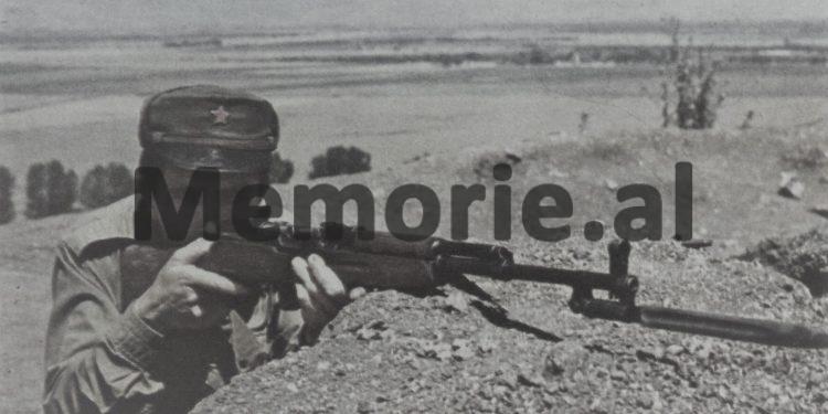 “Nënoficer Hyseni, pasi qëlloi katër herë mbi shefin e Prapavijës, Gavoçin, tentoi të arratisej në Zogaj, ku dhe u vra…”!/ Ngjarja e panjohur e 10 korrikut ‘82