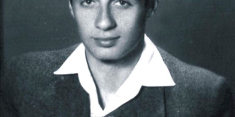 “Te Hotel ‘Drini’, Namik Luci i tha Myrteza Bajraktarit, se përse nuk shkruan një roman për Mauthausenin, ke material nga Semani, që…”? / Dëshmia e “Flamurtarit”