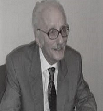 “Babai vuajti 20 vjet në burgun e Burrelit dhe e liruan se u diagnostikua me kancer, por vdiq 4 orë pas operacionit, sepse…”! / Dëshmia e dhimbshme e 90 vjeçarit, me 7 të burgosur nga rrethi familjar