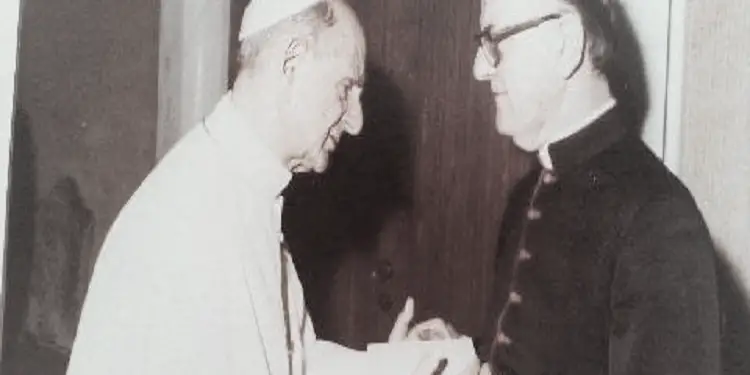 “Për emigracionin shqiptar, Vatikani ka dërguar priftërinj dhe ka çelur kisha në SHBA-ës, Francë, Gjermani, etj., kurse në Romë ka dërguar tre…”/ Relacioni sekret i Drejtorit të Zbulimit në ’74-ën