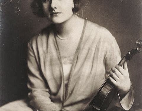 “Me gjenialitetin e saj si violiniste dhe drejtuese e orkestrës së grave në kampin nazist të Aushvicit, Alma Rose i magjepsi SS-ët, por ata e…”/ Historia tragjike e vajzës me origjinë hebreje