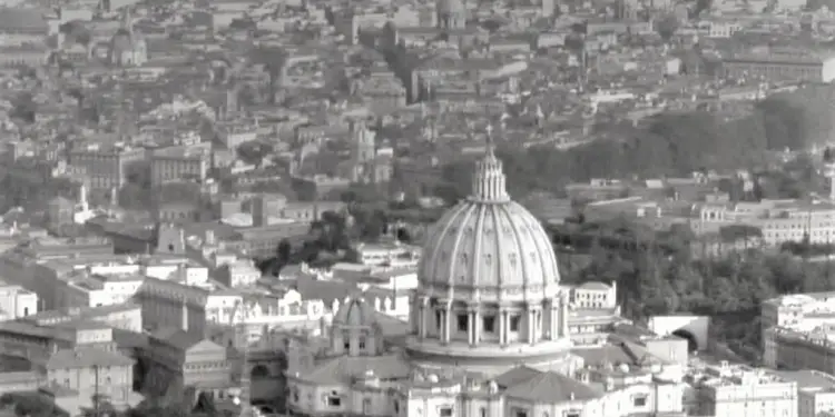 “Për emigracionin shqiptar, Vatikani ka dërguar priftërinj dhe ka çelur kisha në SHBA-ës, Francë, Gjermani, etj., kurse në Romë ka dërguar tre…”/ Relacioni sekret i Drejtorit të Zbulimit në ’74-ën