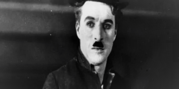 Nga Charlie Chaplin, te Dalton Trumbo, Peter Seeger, etj., / Historia e panjohur e shtatë artistëve të mëdhenj, karriera e të cilëve u rrëzua, nga lista e zezë e Hollywood