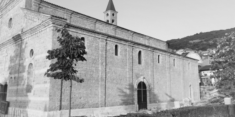 “Dom Shtjefni tha se: pa vdek Enver Hoxha, ky sistem nuk ndërron dhe duke lexuar gazetën ‘Zëri i Popullit’ për luftën në Vietnam, ai me Prengë Lulashin qeshnin dhe…”/ Raporti sekret i “Lulja”, në ’70-ën