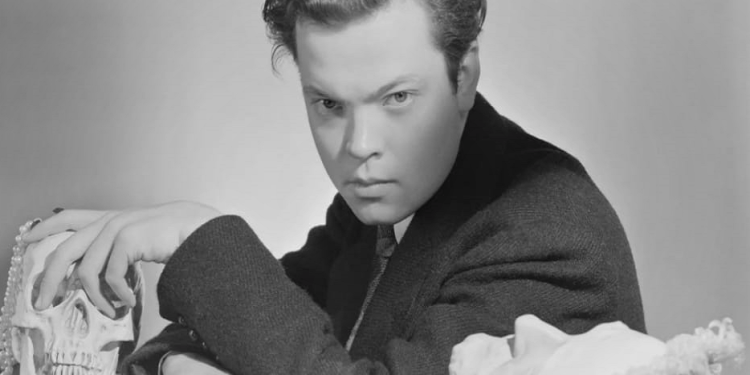 Nga Charlie Chaplin, te Dalton Trumbo, Peter Seeger, etj., / Historia e panjohur e shtatë artistëve të mëdhenj, karriera e të cilëve u rrëzua, nga lista e zezë e Hollywood