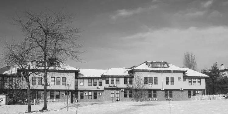 “Moska po dërgon në ambasadën e saj në Beograd dhe në Kosovë, shumë zbulues të maskuar si ‘specialistë e pedagogë’, të cilët para 1960-ës, ishin në Shqipëri, si p.sh.,…”/ Relacioni i Drejtorit të Zbulimit në ’74-ën