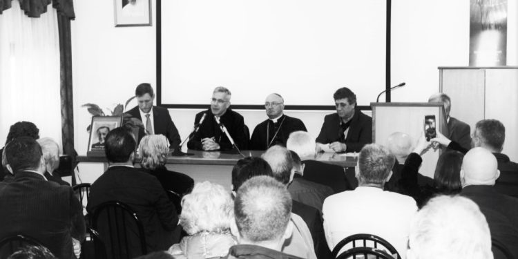 “Dom Shtjefën mbante lidhje të misionet e huaja diplomatike në Tiranë e të arratisurit nëpër male dhe informonte Vatikanin…”/ Historia e panjohur e famullitarit të Tiranës
