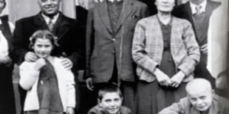 “Poshtërimi dhe tortura ishin kënaqësitë më të mëdha që ndjenin toger Hakiu, aspirant Syrjai, kapterët Selfo, Tomi, Ismaili, etj., ndaj të internuarve në Tepelenë…”! / Dëshmitë dhimbshme të Eugjen Merlikës