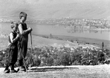 “Komandant Tasi, kapter Zeneli, rreshter Hitoja, tetar Aliu, polic Skënderi, ishin në garë të vazhdueshme me njëri tjetrin, kush shpik torturën më…” / Kujtimet e ish-të burgosurit, për “Kënetën e vdekjes”!