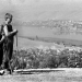 “Komandant Tasi, kapter Zeneli, rreshter Hitoja, tetar Aliu, polic Skënderi, ishin në garë të vazhdueshme me njëri tjetrin, kush shpik torturën më…” / Kujtimet e ish-të burgosurit, për “Kënetën e vdekjes”!
