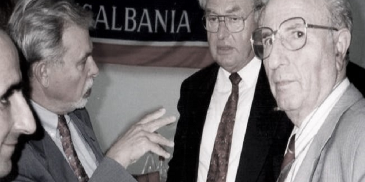 Relacioni sekret: “P. Çaushi, me perspektivë, V. Boriçi, kuadër i përgatitur, S. Plaka, burokrat, I. Bardhi, shok i mirë, V. Zarka, shofer, për bën për diplomat…”/ Karakteristikat e 50 diplomatëve, në ’79-ën