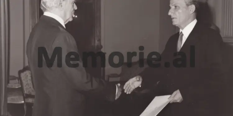 Relacioni sekret: “Luan Malltezi i Akademisë Shkencave dhe ambasadori ynë në Austri, kur ishin në Dubrovnik e Beograd, kanë fjetur në hotel me…”/ Ngjarja që alarmoi Komitetin Qendror në ’77-ën