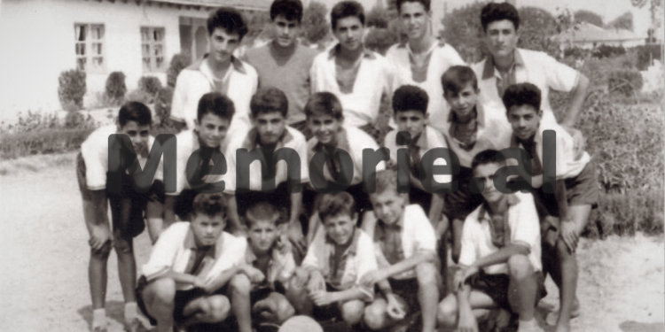 “Dikur në kampin e pionierëve “Qemal Stafa”, të Durrësit, kur shkonim me një fletë kampi dhe drejtori i paharruar…”/ Kujtimet e publicistit dhe ish-arbitrit të njohur të futbollit