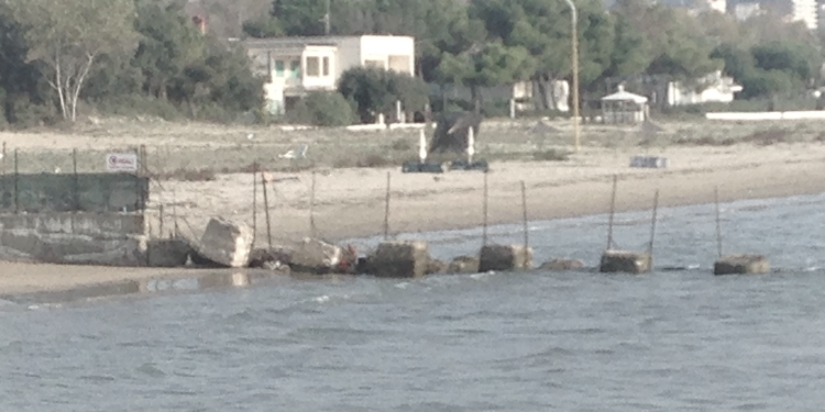 “Nga Hotel ‘Breshka’, vilat e tregtarëve të Monarkisë, ku ‘prehej’ udhëheqja komuniste, te kampet e pushimit, kabinat dërrase, treni me qymyr dhe…”/ Historia e panjohur e Plazhit të Durrësit