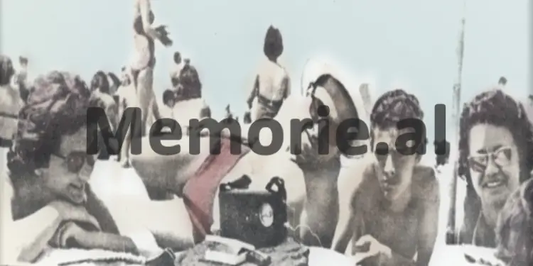 “Një çift i ri gjermano-perendimor që kishin “penetruar’ në Hotel ‘Adriatiku’, ku nga kati i dytë, Sigurimi i Shtetit vëzhgonte me dylbi, mahnitën….”/ Historia e panjohur e Plazhit të Durrësit