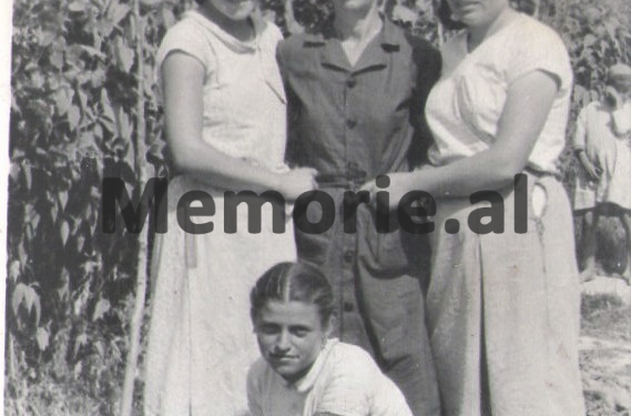 “Djalin, nga një familje ‘armike e popullit’, e arrestuan, kurse të dashurën e tij, Leonorën, donin ta bënin agjente të Sigurimit…”/ Refleksione të ish-të dënuarit politik, për librin e Zef Pashuk Mirakaj