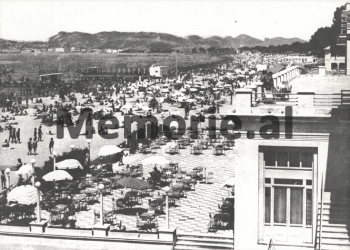 “From the Hotel ‘Breshka’, the villas of the merchants of the Monarchy, where the communist leadership ‘rested’, to the rest camps, the wooden cabins, the coal train and…”/ The unknown history of Durrës Beach