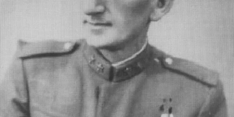 “Mehdiu i arrestuar me akuza absurde të Sigurimit, vdes në hetuesi; e shoqja, nënë e 6 fëmijëve, nga metodat djallëzore të hetuesisë, detyrohet të….”/ Historia rrëqethëse e familjes së internuar në Grabjan