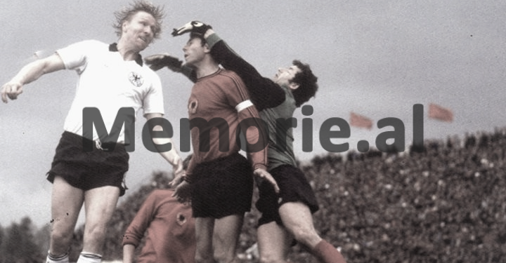 “Jani Kaçi, kolosi i portës korçare, që u ndëshkua për foton e Enver Hoxhës dhe u…” / Historia e panjohur e legjendës së përfaqësueses që u huazua edhe nga ‘Partizani” e “Vllaznia”, në kupat e europës