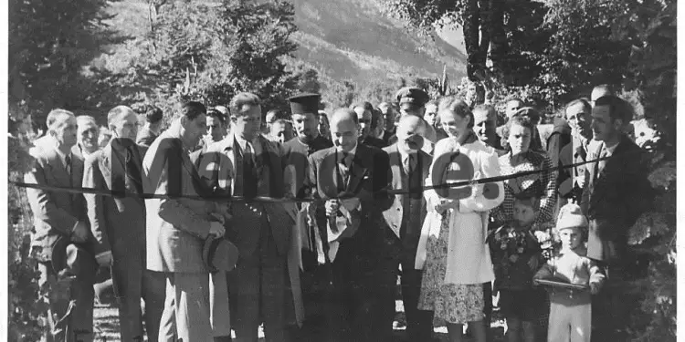 “Rrok Gera, u diplomua në Vjenë dhe shërbeu si ekonomist, diplomat, jurist, politikan, ministër, etj., deri…” / Historia e panjohur e pinjollit të familjes aristokrate të Shkodrës, që vuajti në burgun e Burrelit