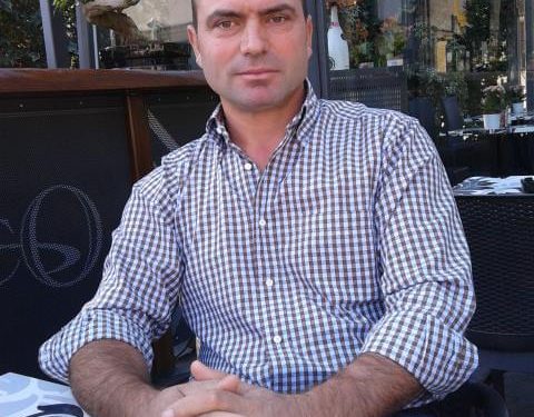 “Në Shqipëri, jeta e njeriut vlen shumë pak, më pak se gjysma, madje më pak se ngritja në ajër e një helikopteri, apo aparatura e munguar e një ambulance…”/ Refleksionet e emigrantit, pas humbjes së shokut të fëmijërisë