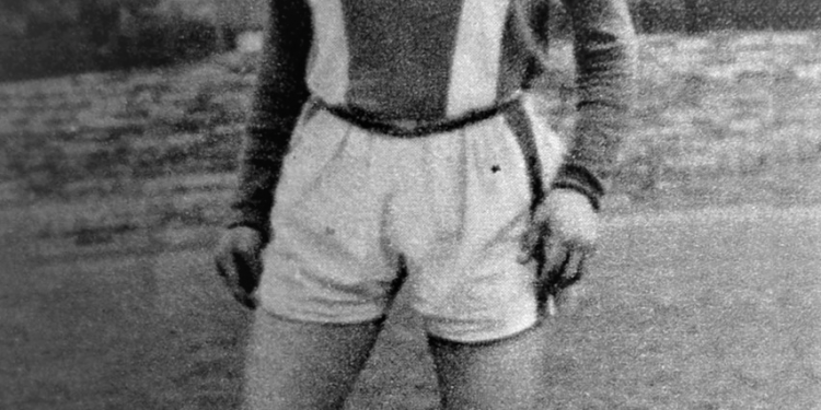 “Kur Bajaziti shënoi golin me francezët në ‘Qemal Stafa’ nga një goditje dënimin, tifozët kavajas shpreheshin; ‘Ime, kina dhe na Platina’…”/ Historia e panjohur e një prej yjeve të futbollit shqiptar